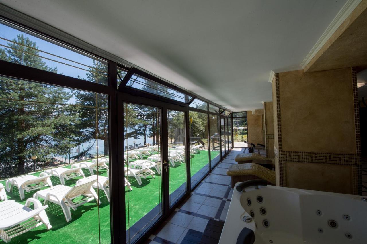 Family Hotel Hebar Batak Extérieur photo