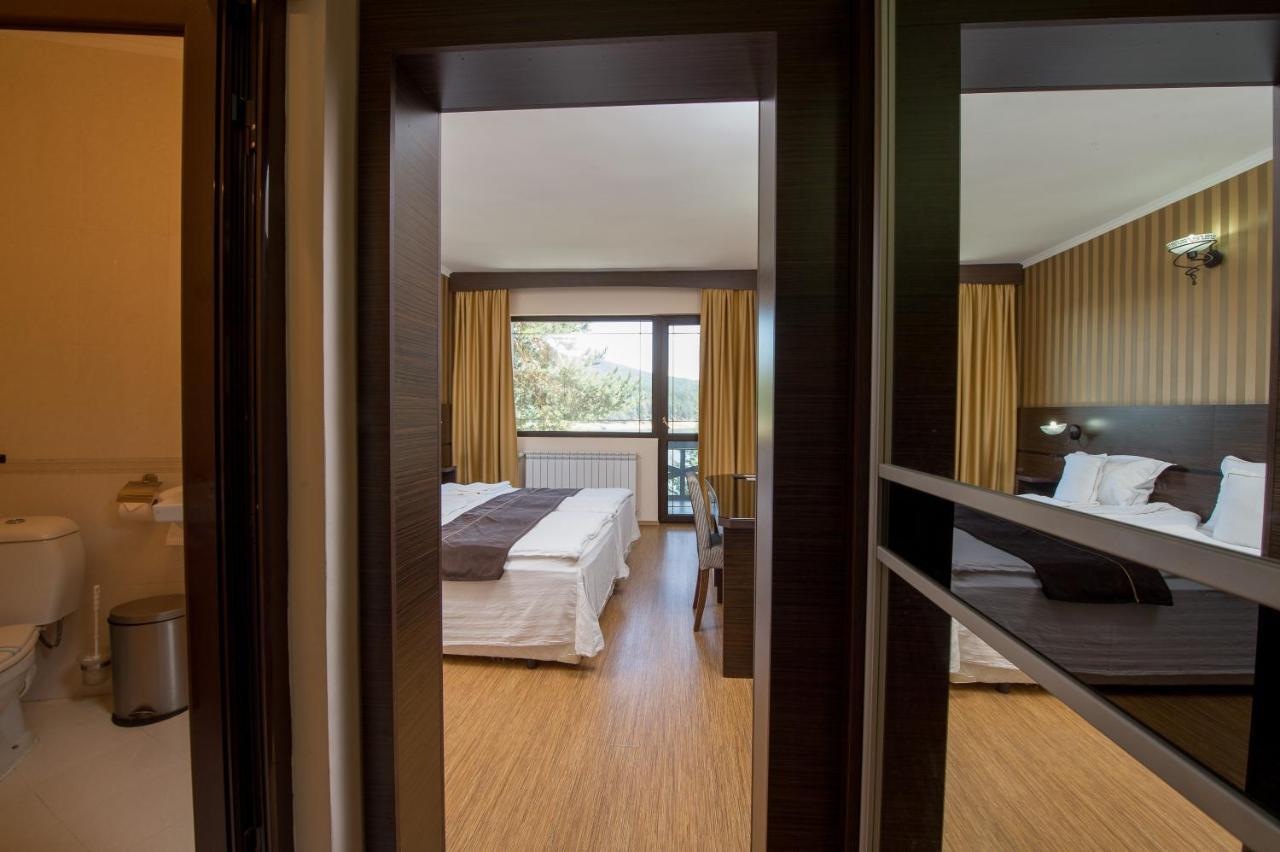 Family Hotel Hebar Batak Extérieur photo