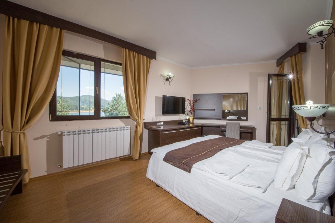 Family Hotel Hebar Batak Extérieur photo