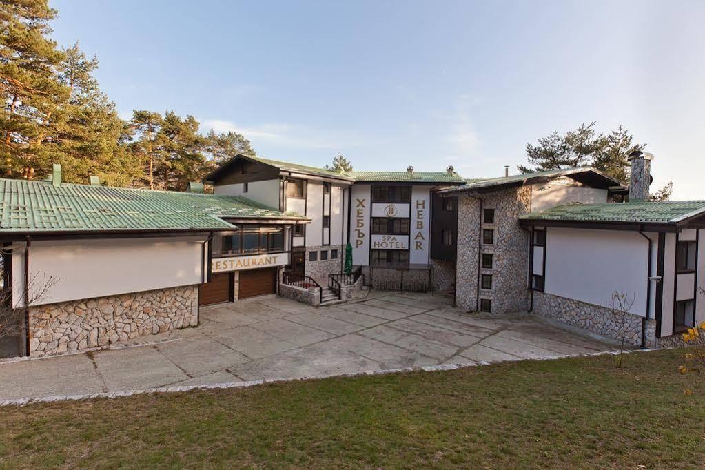 Family Hotel Hebar Batak Extérieur photo
