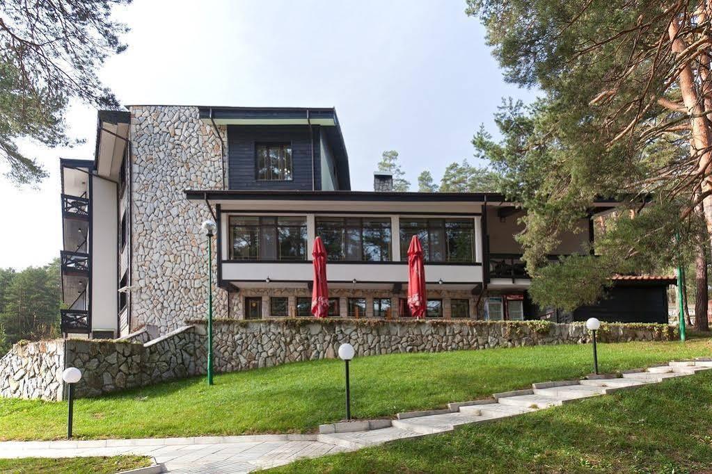 Family Hotel Hebar Batak Extérieur photo
